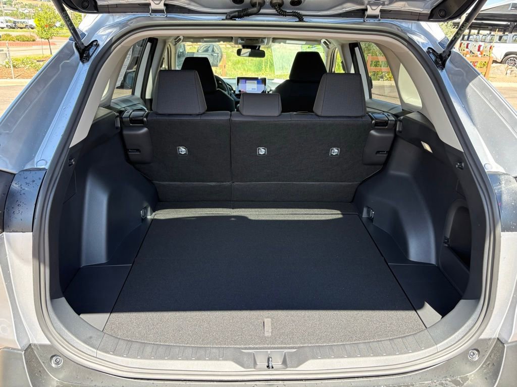 Used 2025 Toyota RAV4 LE image 31