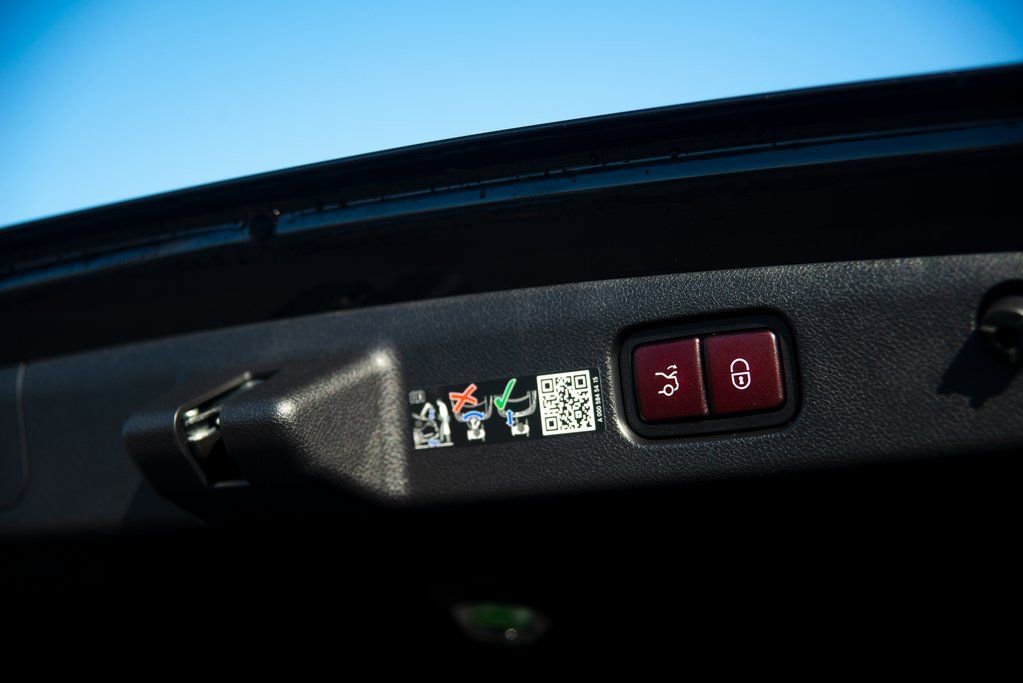 Certified 2025 Mercedes-Benz E 350 4MATIC Sedan image 18