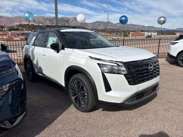 New 2026 Nissan Pathfinder Platinum w/ Cargo Package AWD/4WD image 1