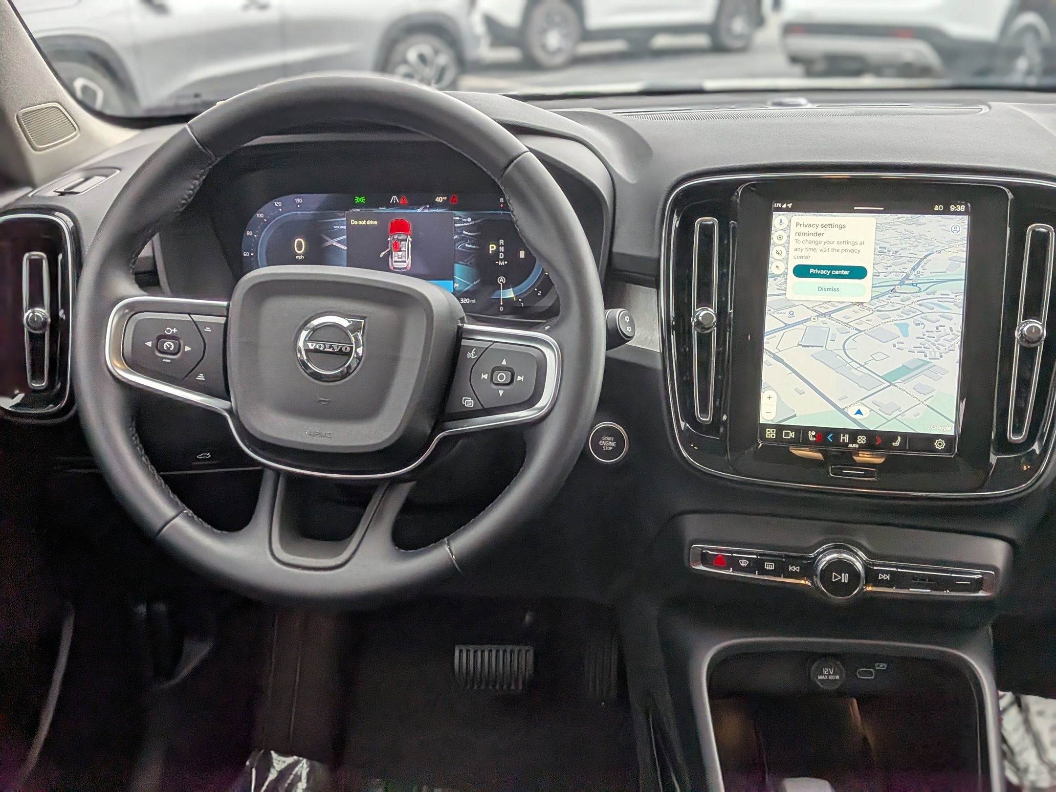 Used 2025 Volvo XC40 B5 Core image 18