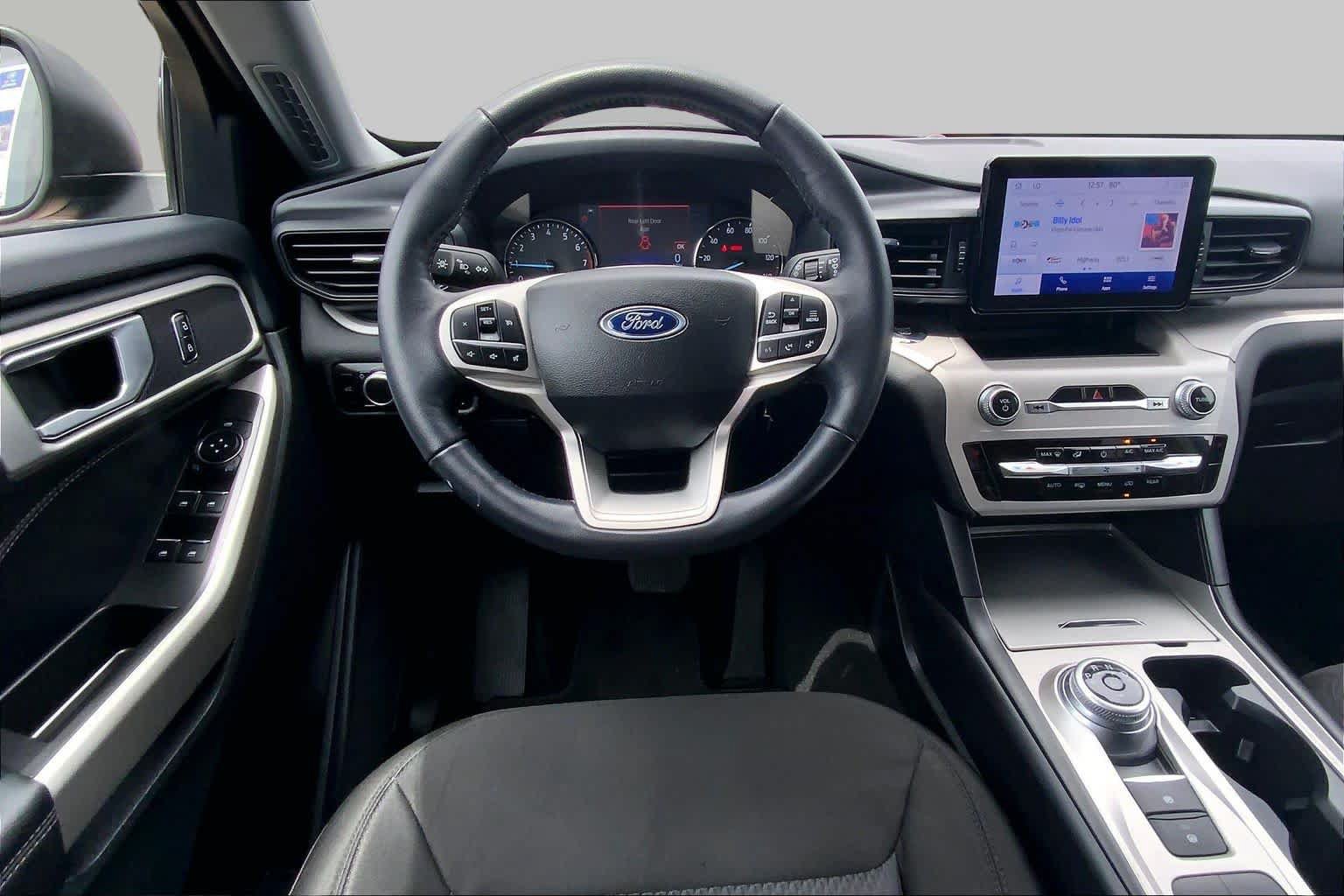 Certified 2023 Ford Explorer XLT RWD image 6