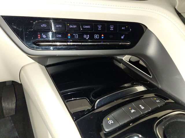 Used 2022 Buick Envision Essence w/ Safety Package image 22