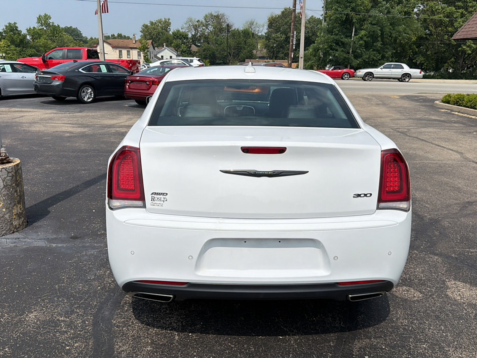 Used 2022 Chrysler 300 Touring L w/ Popular Equipment Group AWD/4WD image 6