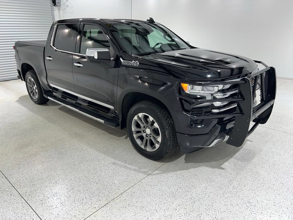 Used 2024 Chevrolet Silverado 1500 High Country w/ Technology Package AWD/4WD image 7