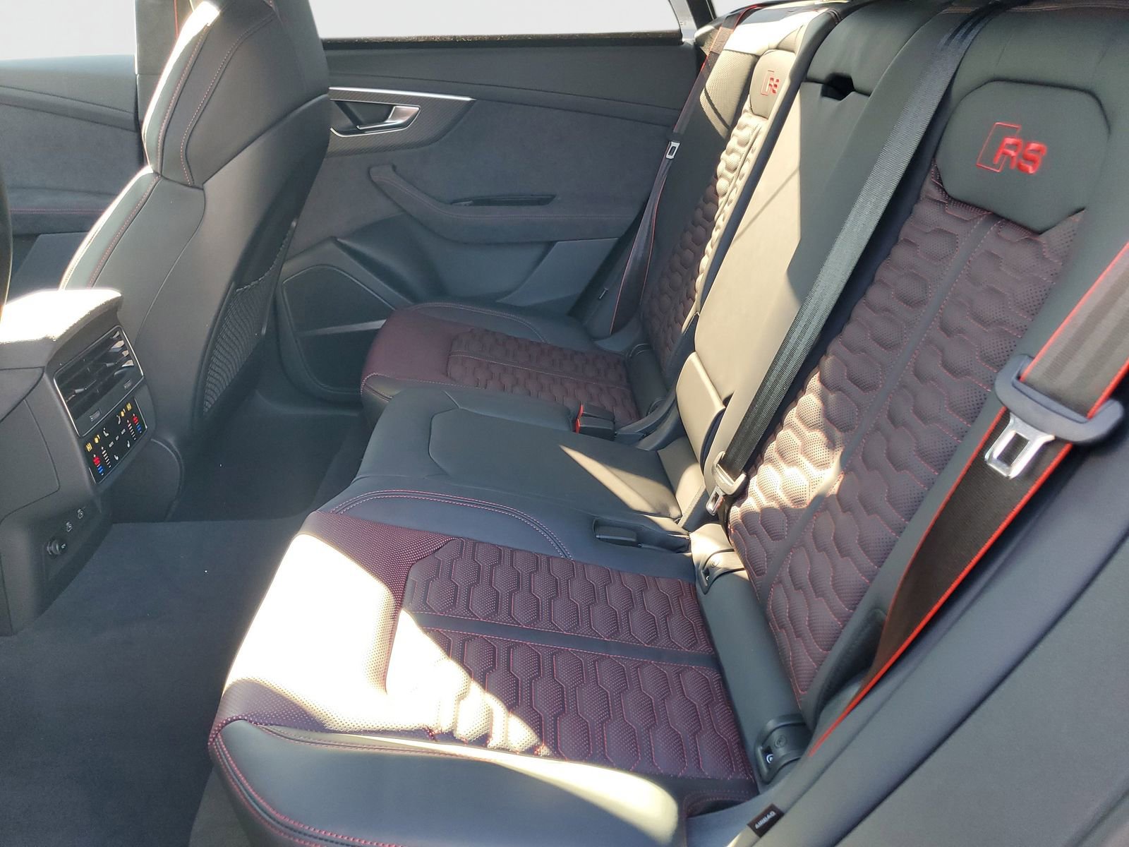 New 2026 Audi RS Q8 performance image 14