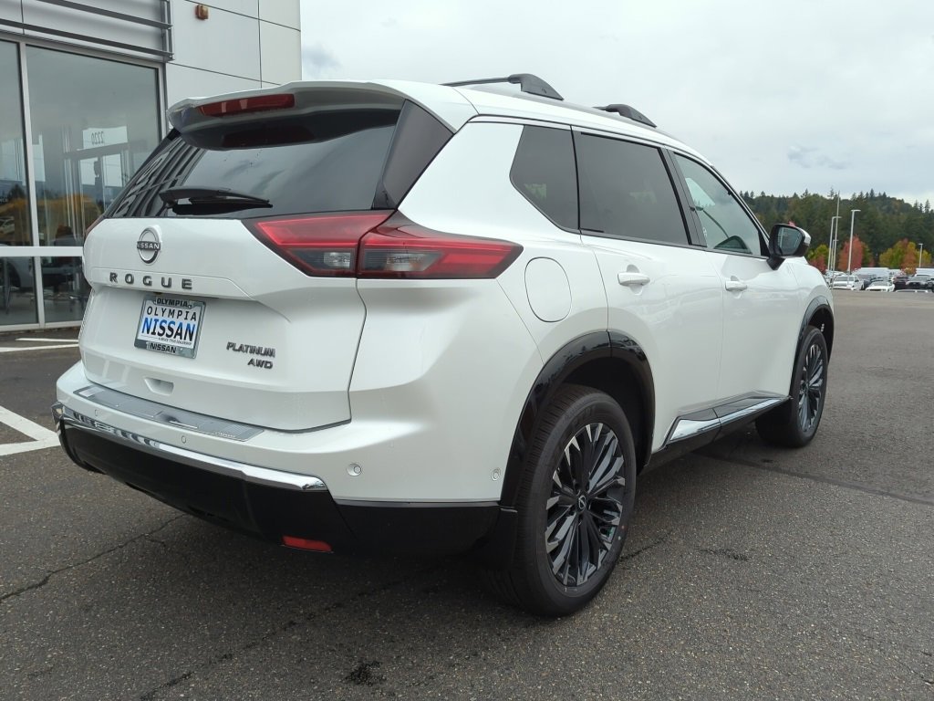 New 2026 Nissan Rogue Platinum image 5