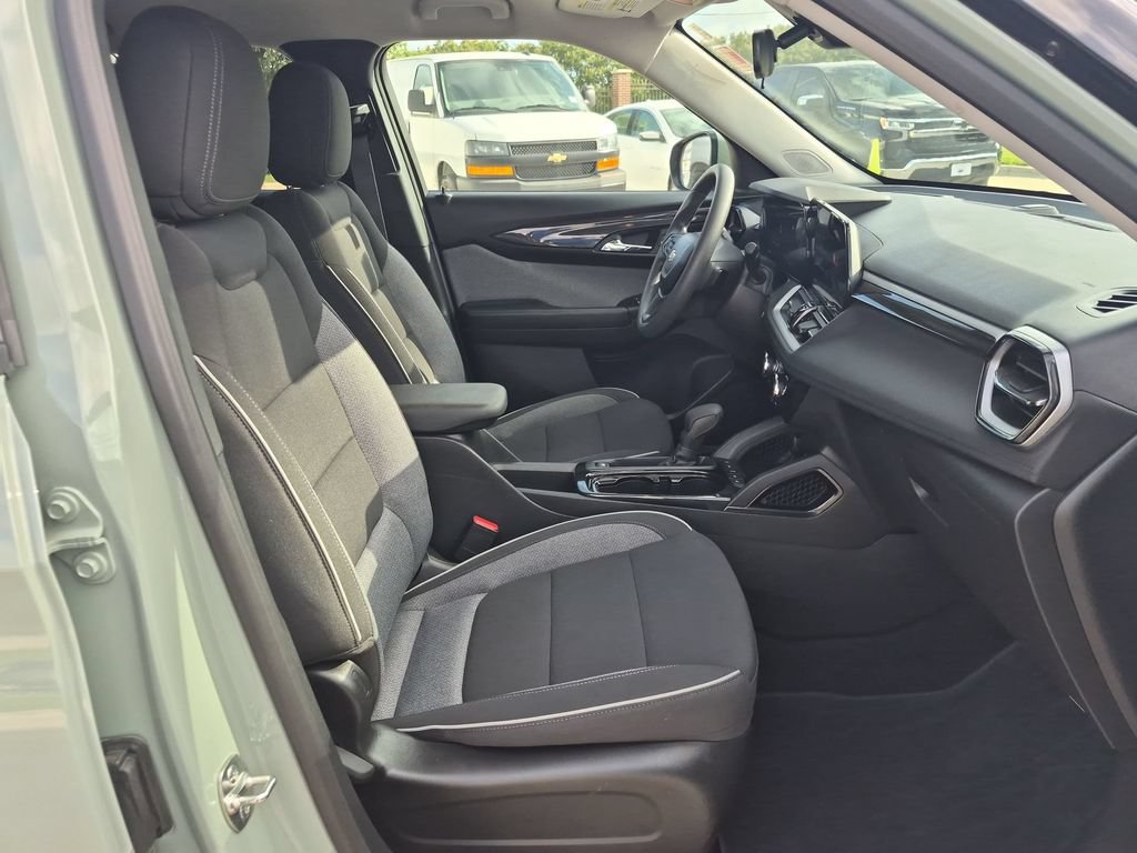 Certified 2026 Chevrolet TrailBlazer LT FWD image 23