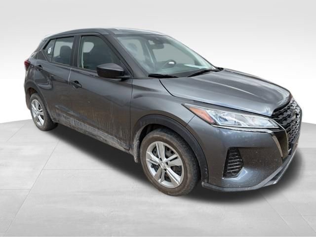 Used 2024 Nissan Kicks S image 2