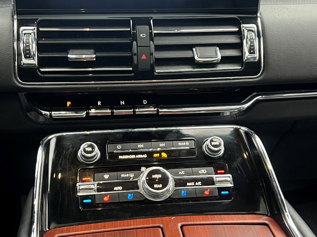 Used 2022 Lincoln Navigator Reserve image 23
