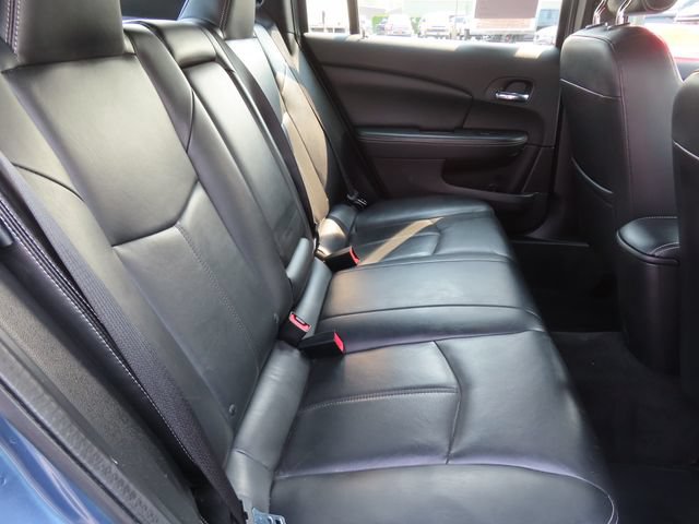 Used 2011 Chrysler 200 Limited FWD image 35