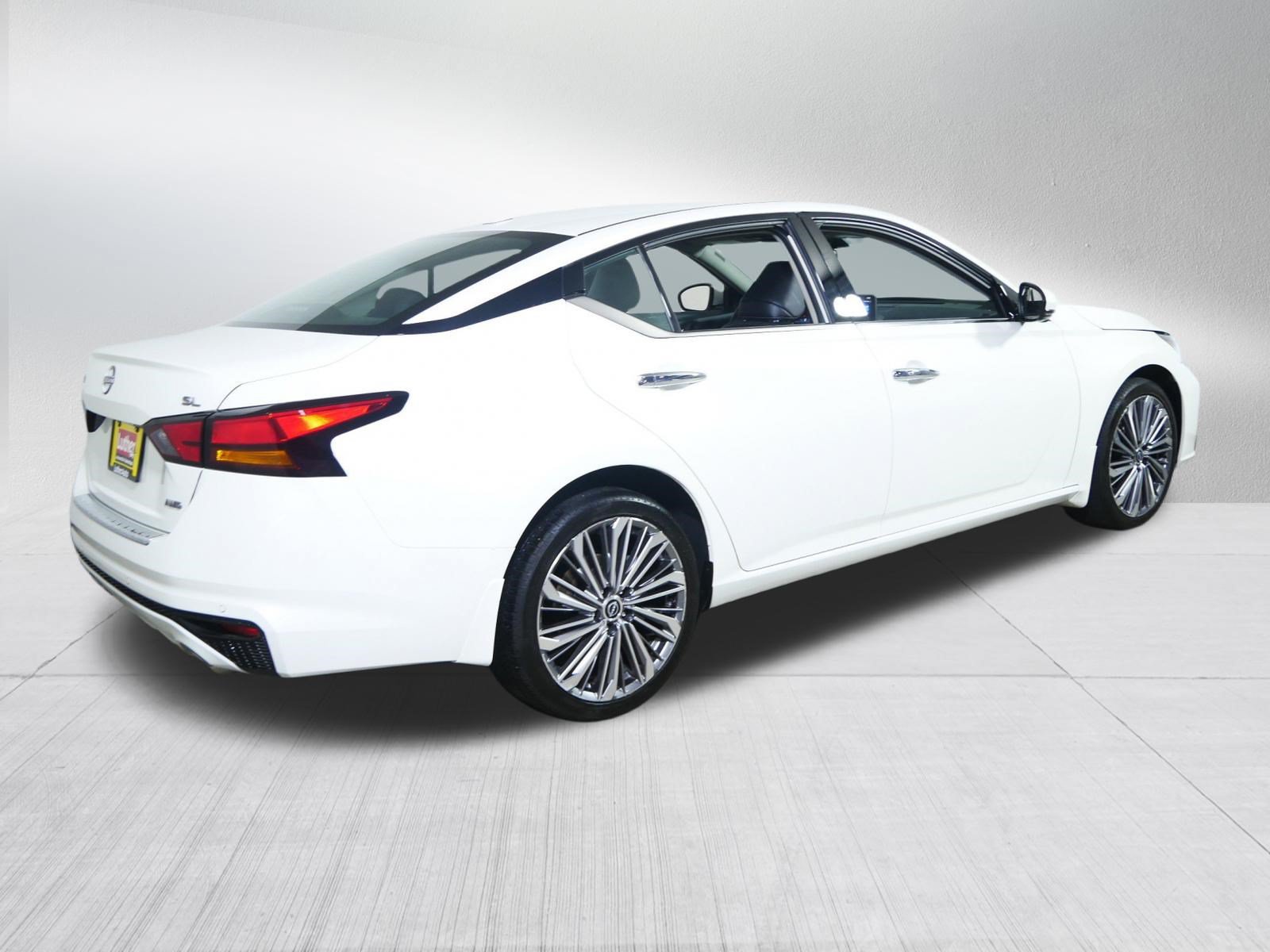 Used 2023 Nissan Altima 2.5 SL AWD/4WD image 7