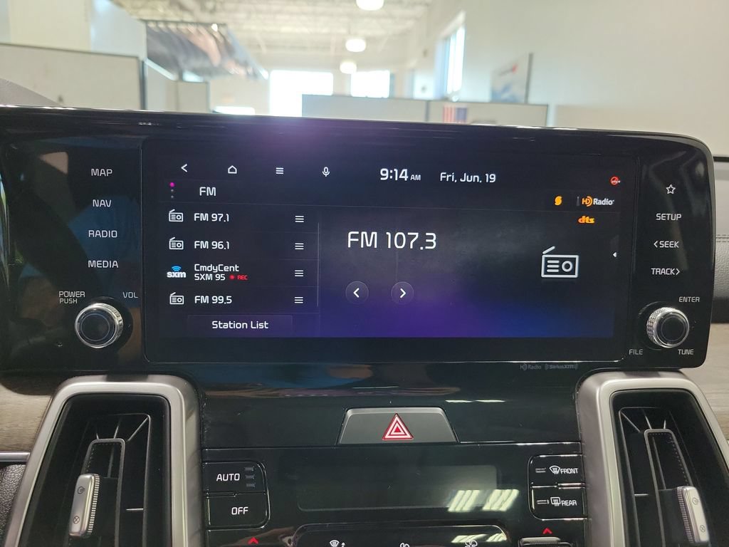 Used 2023 Kia Sorento S w/ Panoramic Sunroof Package AWD/4WD image 40