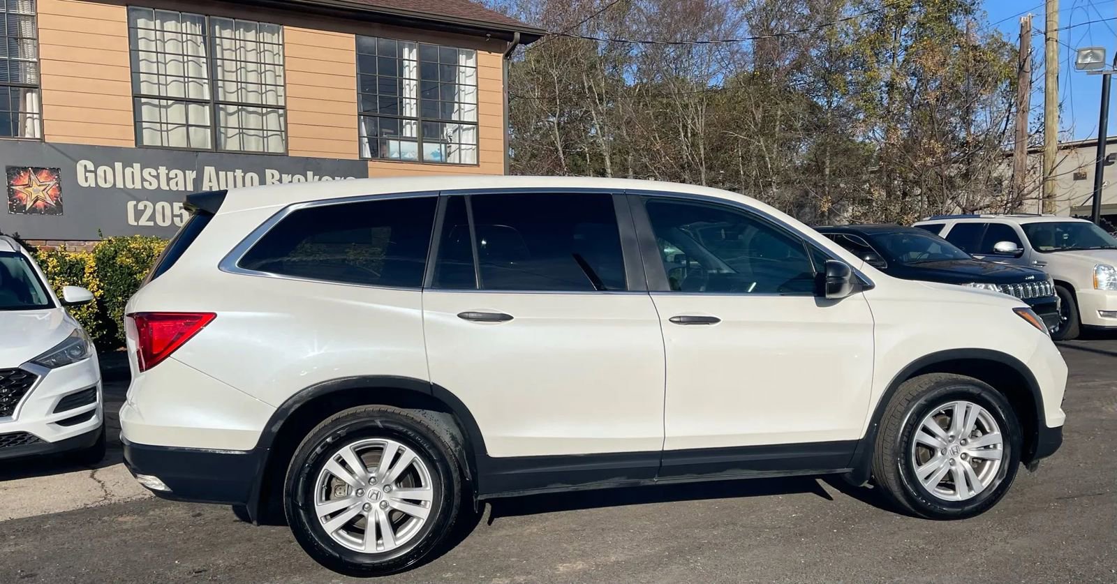 Used 2017 Honda Pilot LX image 4