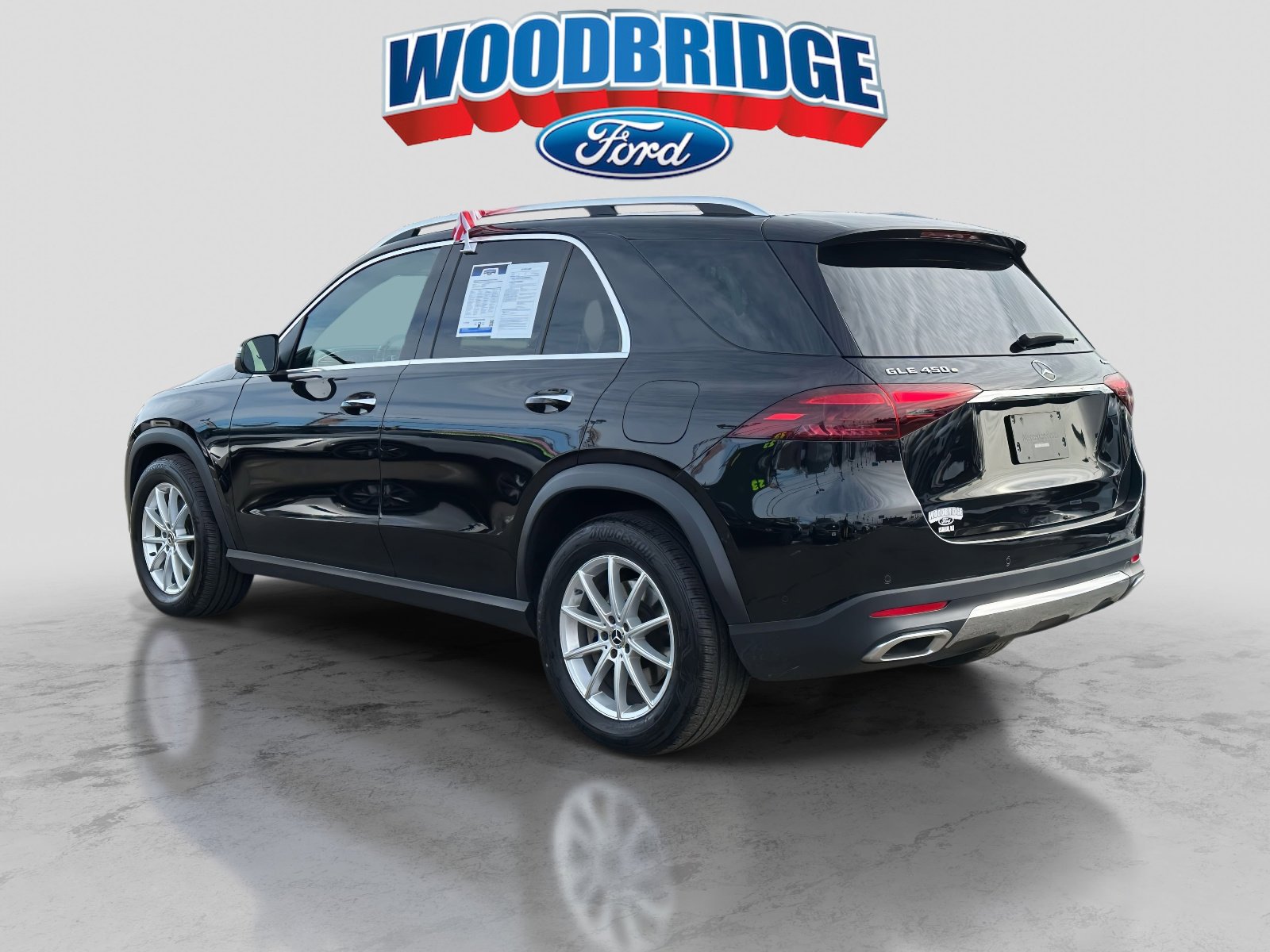 Used 2024 Mercedes-Benz GLE 450e GLE 450e Plug-In Hybrid 4MATIC image 5