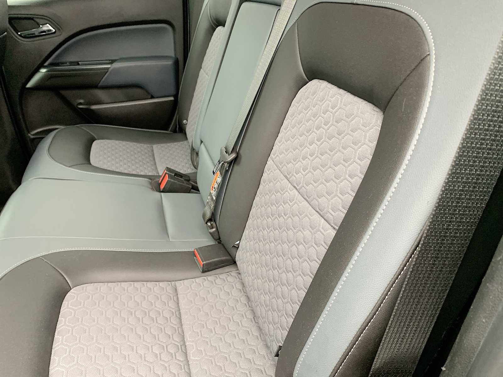 Used 2018 Chevrolet Colorado Z71 w/ LPO, Premium Interior Package image 22