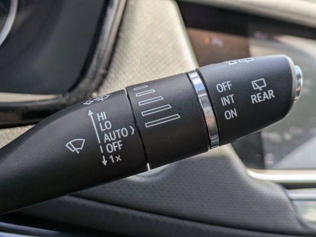 Used 2024 Cadillac XT5 Premium Luxury image 31