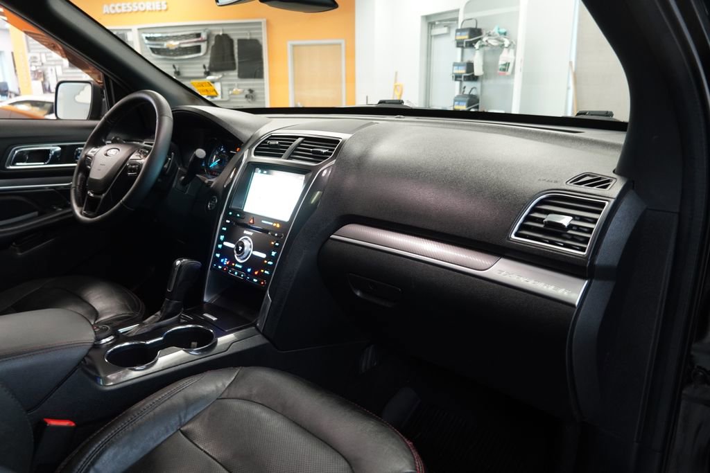 Used 2018 Ford Explorer Sport w/ Equipment Group 401A AWD/4WD image 37