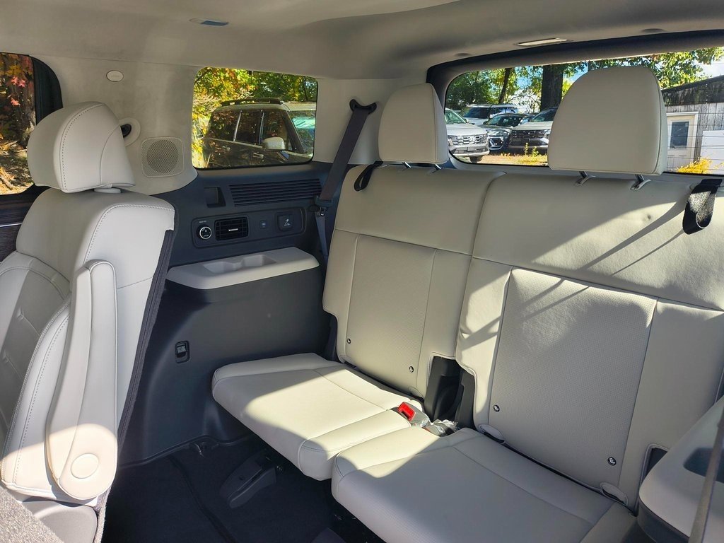 Used 2024 Hyundai Santa Fe Calligraphy image 25