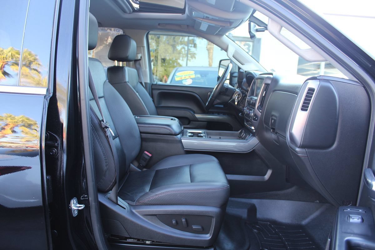 Used 2015 GMC Sierra 2500 SLT w/ Duramax Plus Package AWD/4WD image 31