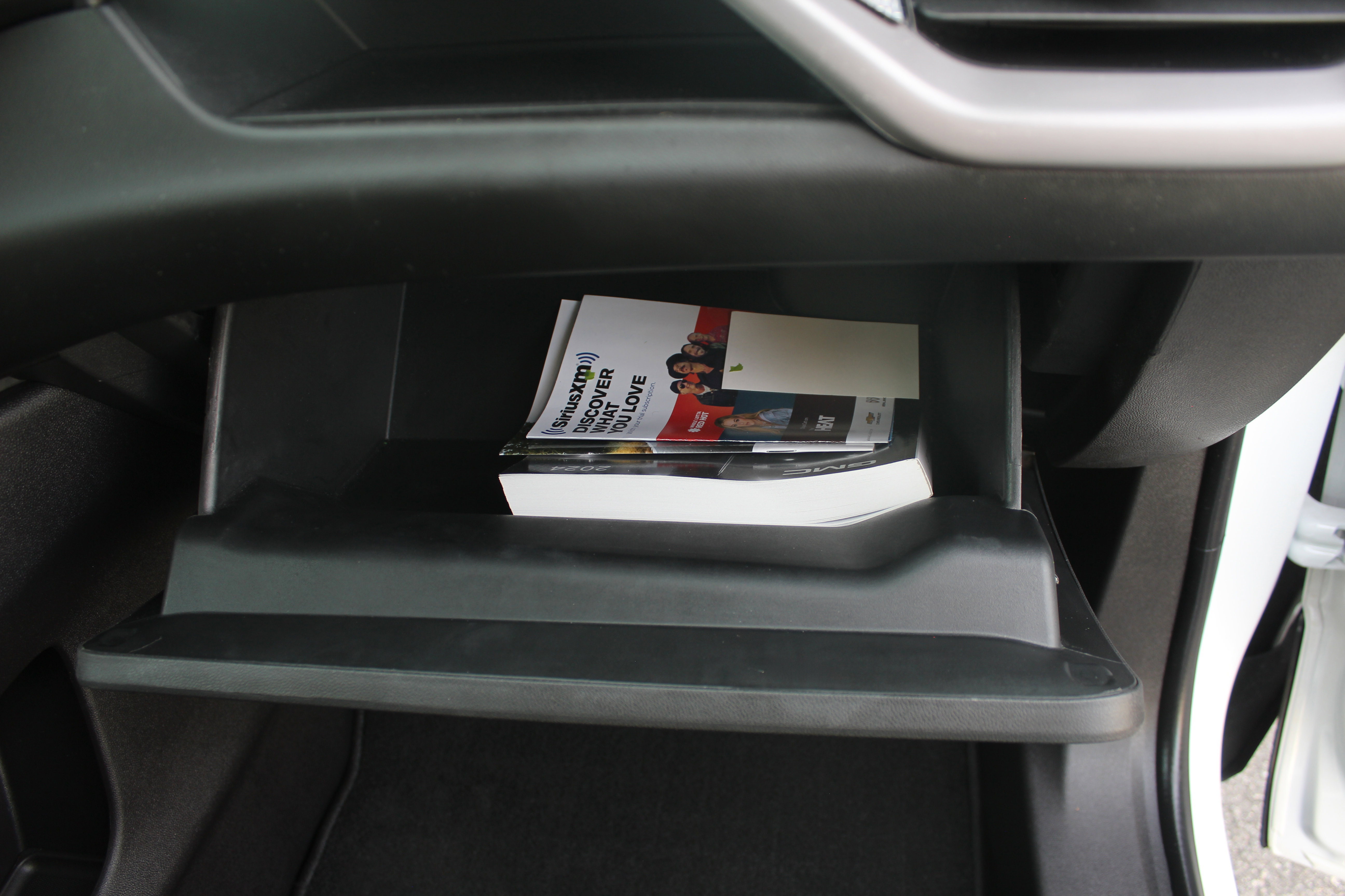 Used 2024 GMC Terrain AT4 image 52