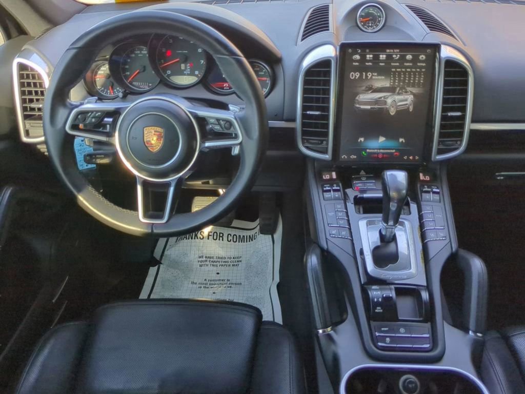 Used 2016 Porsche Cayenne AWD/4WD image 38