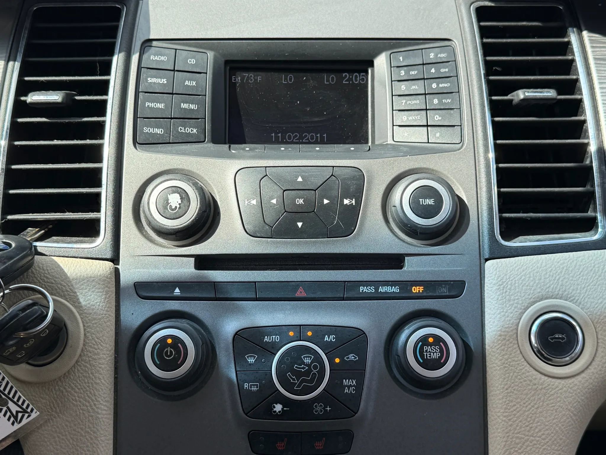 Used 2013 Ford Taurus SEL image 25