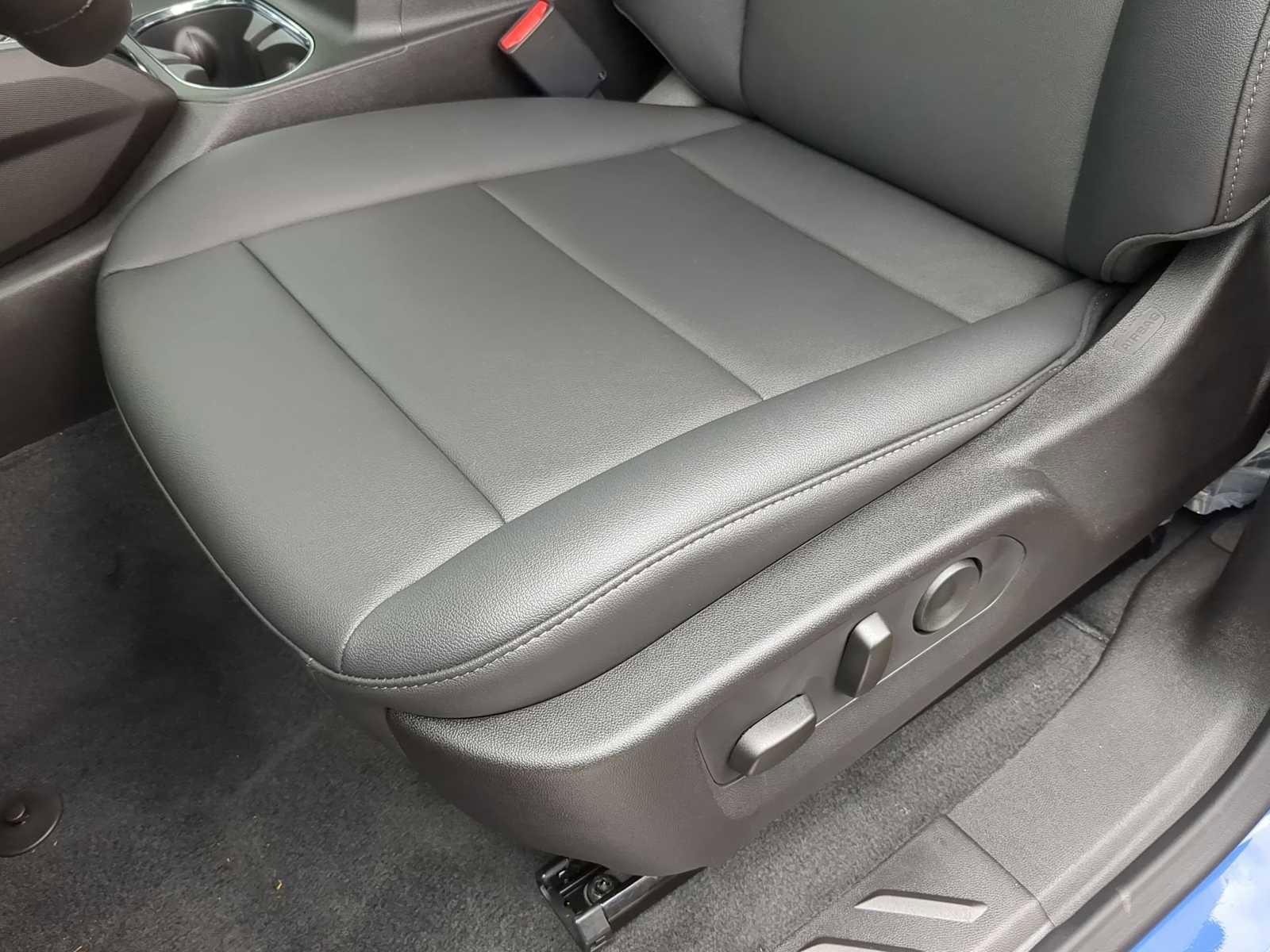 New 2026 GMC Canyon Elevation w/ Convenience Package image 13