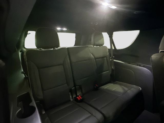 New 2025 Chevrolet Suburban Premier image 29