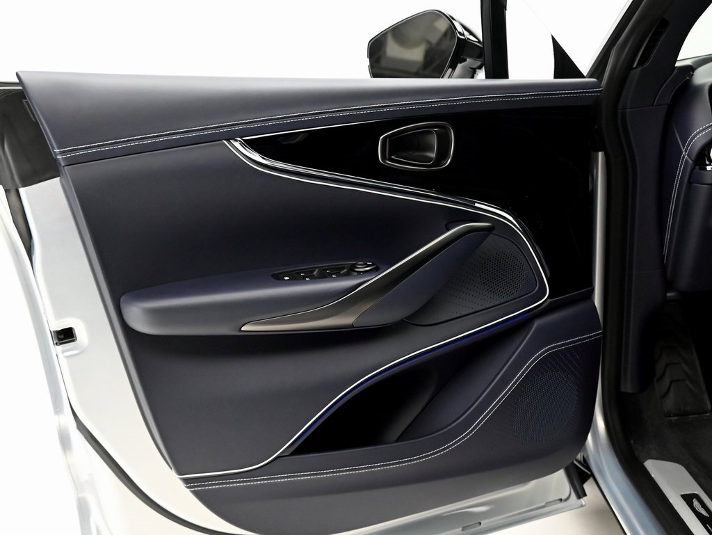 Used 2026 Aston Martin DBX S image 22