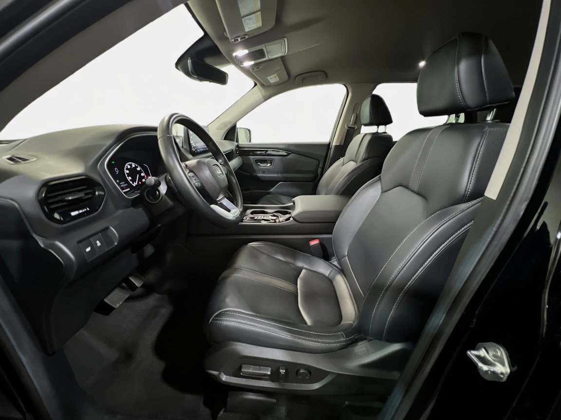 Used 2025 Honda Pilot EX-L image 14