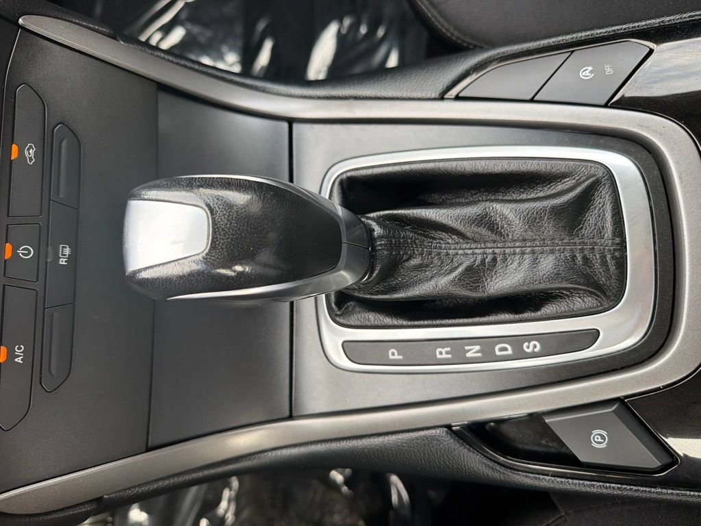 Used 2018 Ford Edge SE FWD image 30