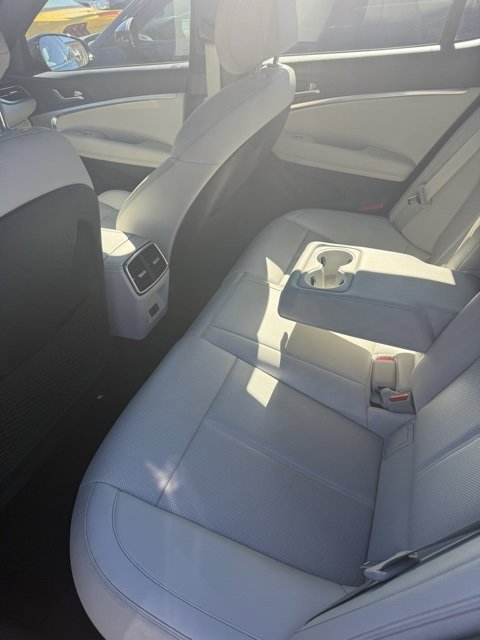 Used 2024 Genesis G70 2.5T image 12