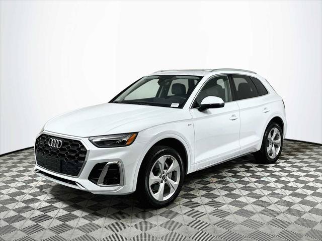 Certified 2023 Audi Q5 2.0T Premium Plus w/ Premium Plus Package AWD/4WD image 3