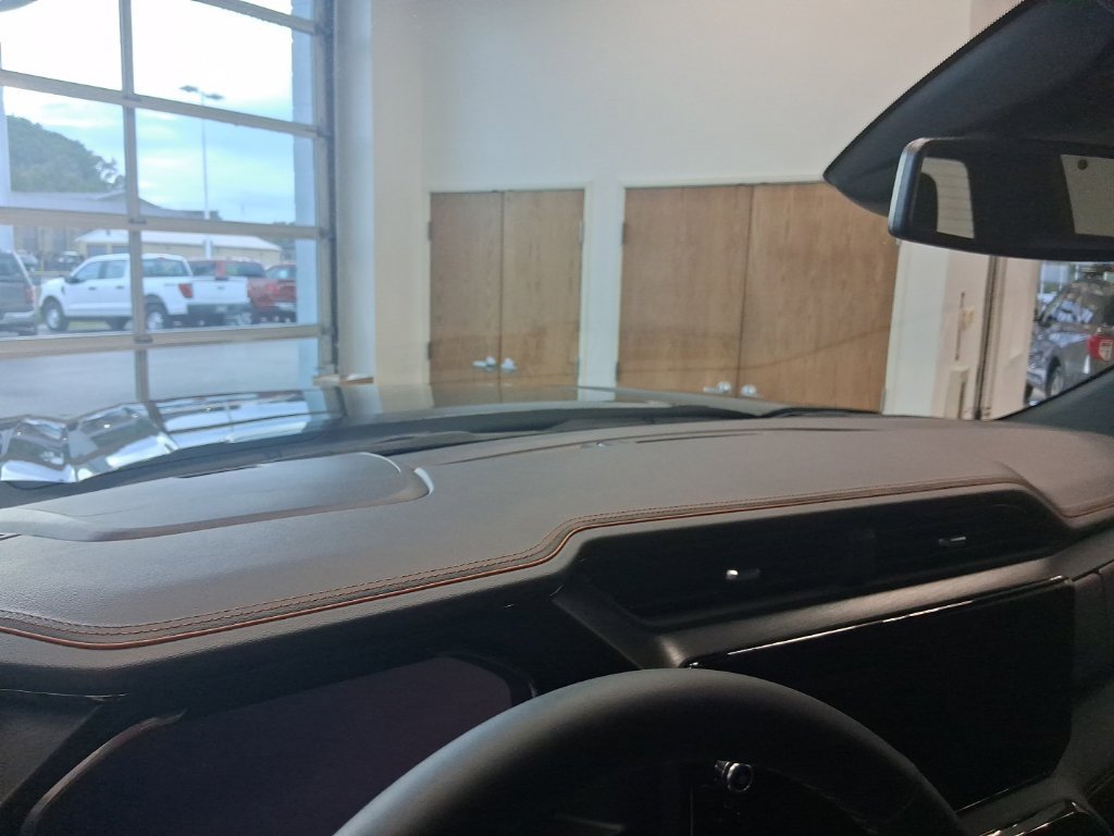 Used 2026 GMC Sierra 1500 AT4 AWD/4WD image 2