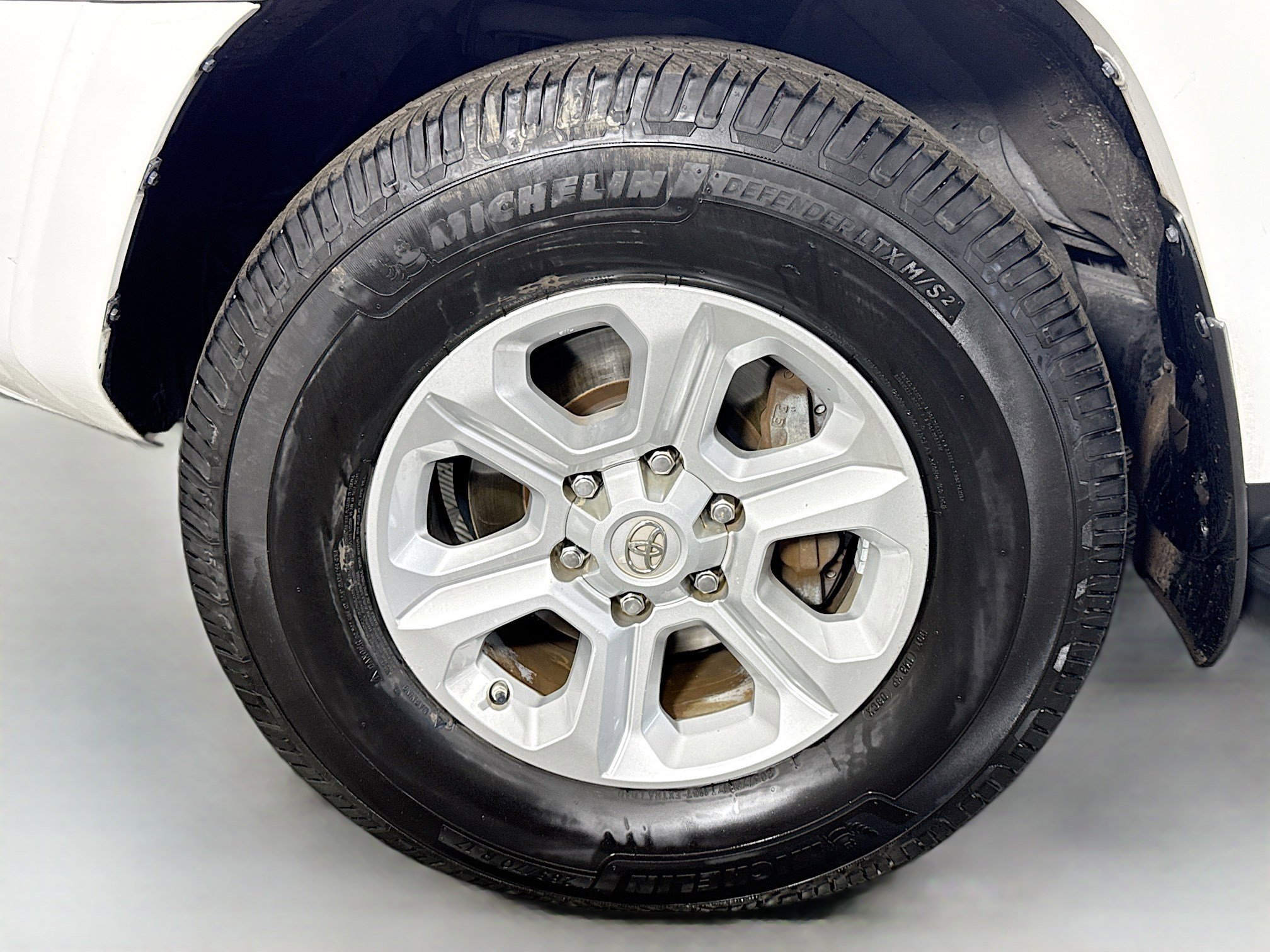 Used 2021 Toyota 4Runner SR5 Premium w/ Moonroof Package RWD image 38