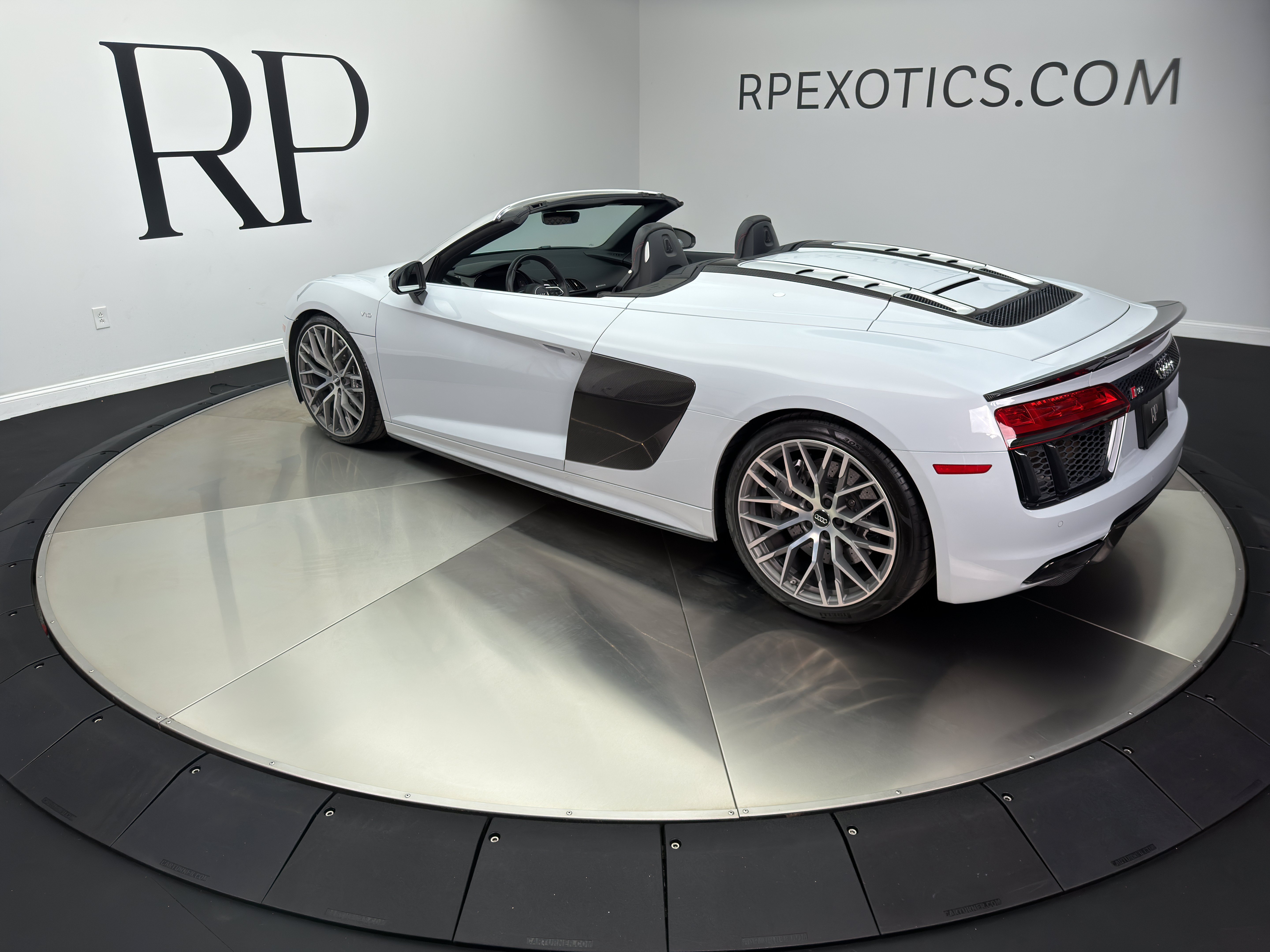 Used 2018 Audi R8 V10 plus AWD/4WD image 7
