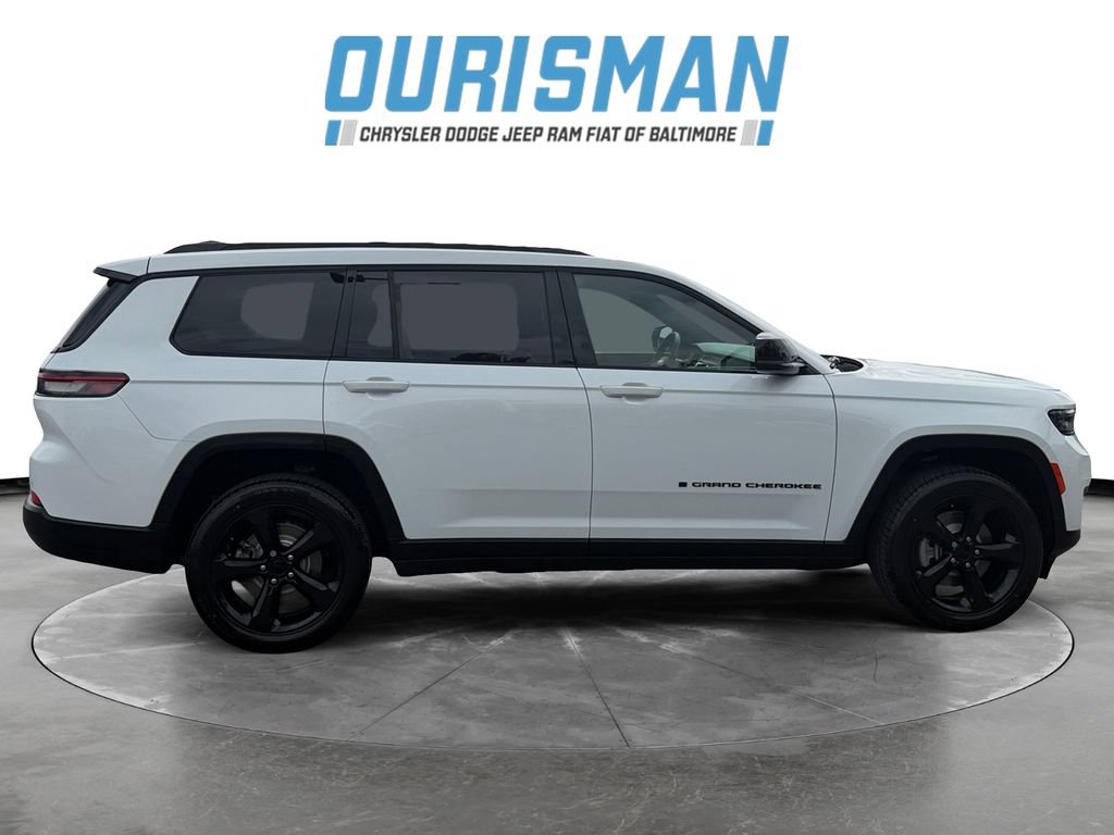 Used 2023 Jeep Grand Cherokee L Laredo AWD/4WD image 7