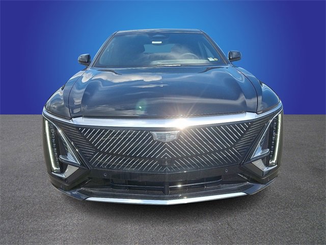 New 2025 Cadillac Lyriq Luxury image 2