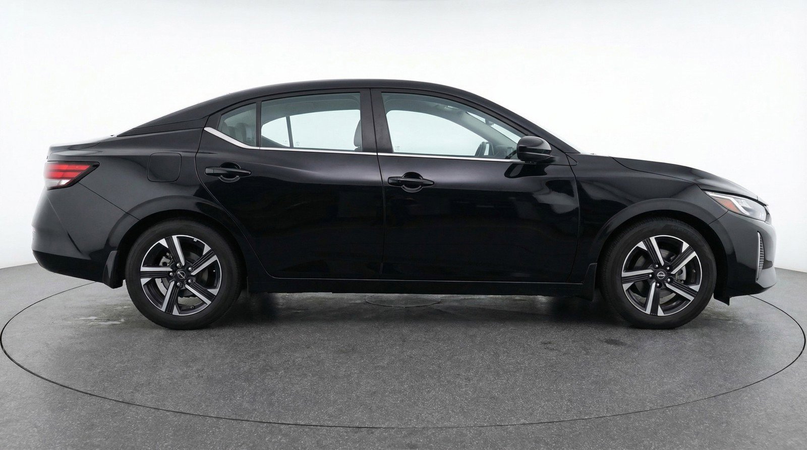 Used 2025 Nissan Sentra SV FWD image 11