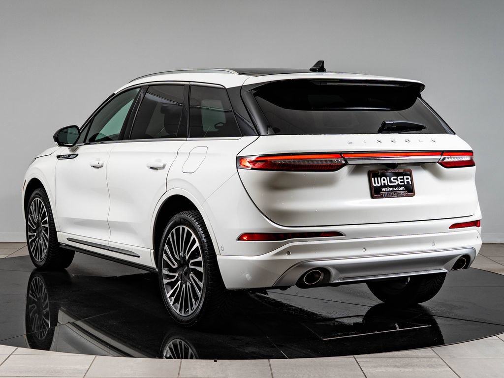 Used 2022 Lincoln Corsair AWD w/ Premium Package image 6