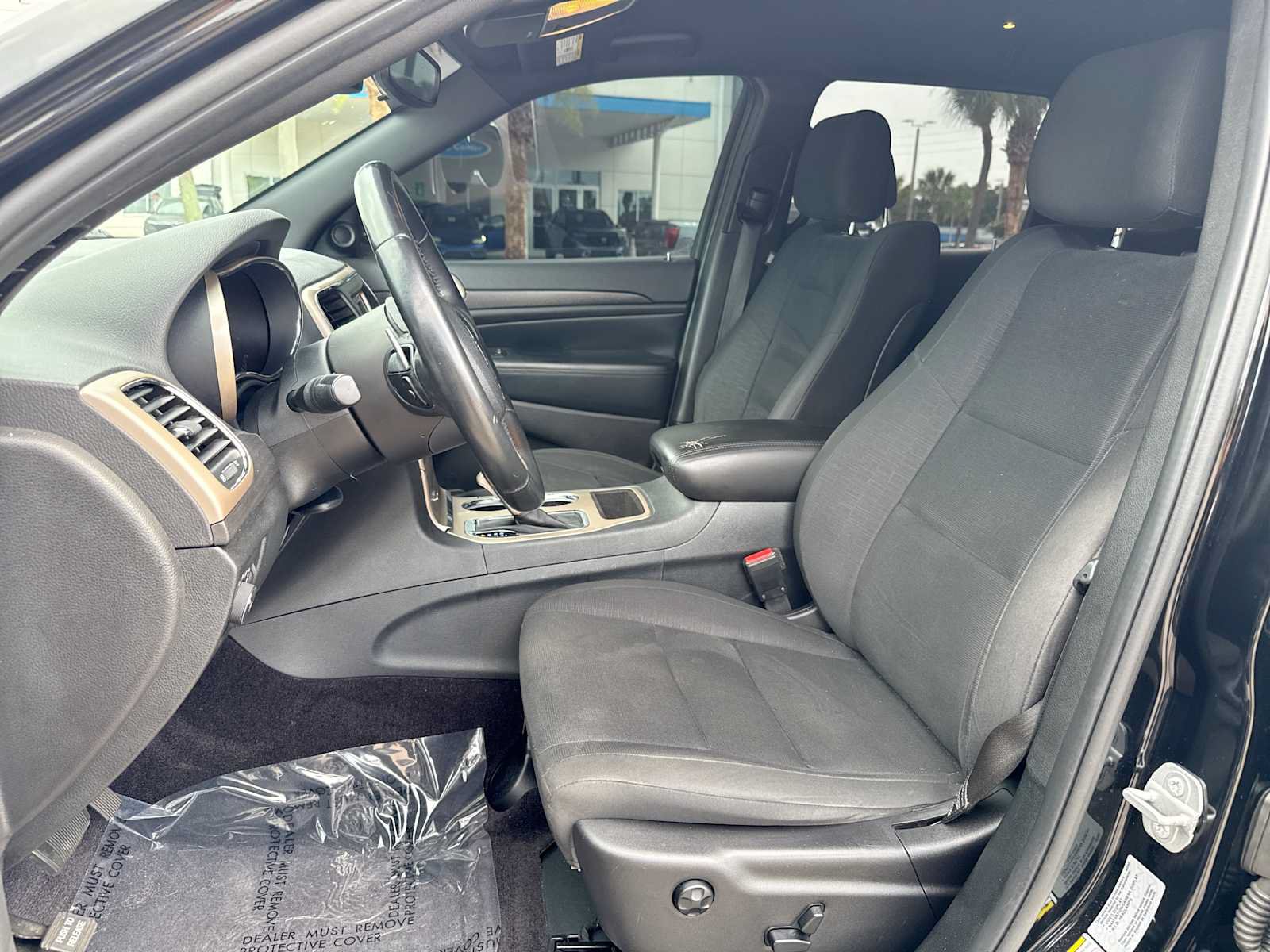 Used 2017 Jeep Grand Cherokee Laredo w/ Quick Order Package 2BE RWD image 13