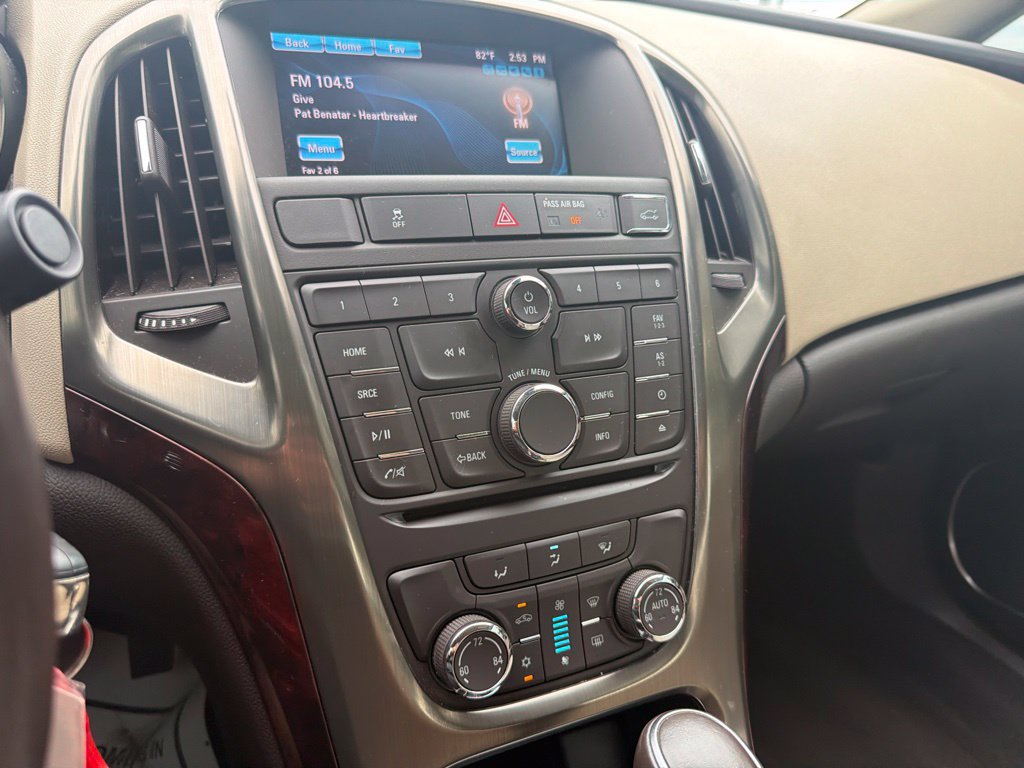 Used 2014 Buick Verano FWD image 29