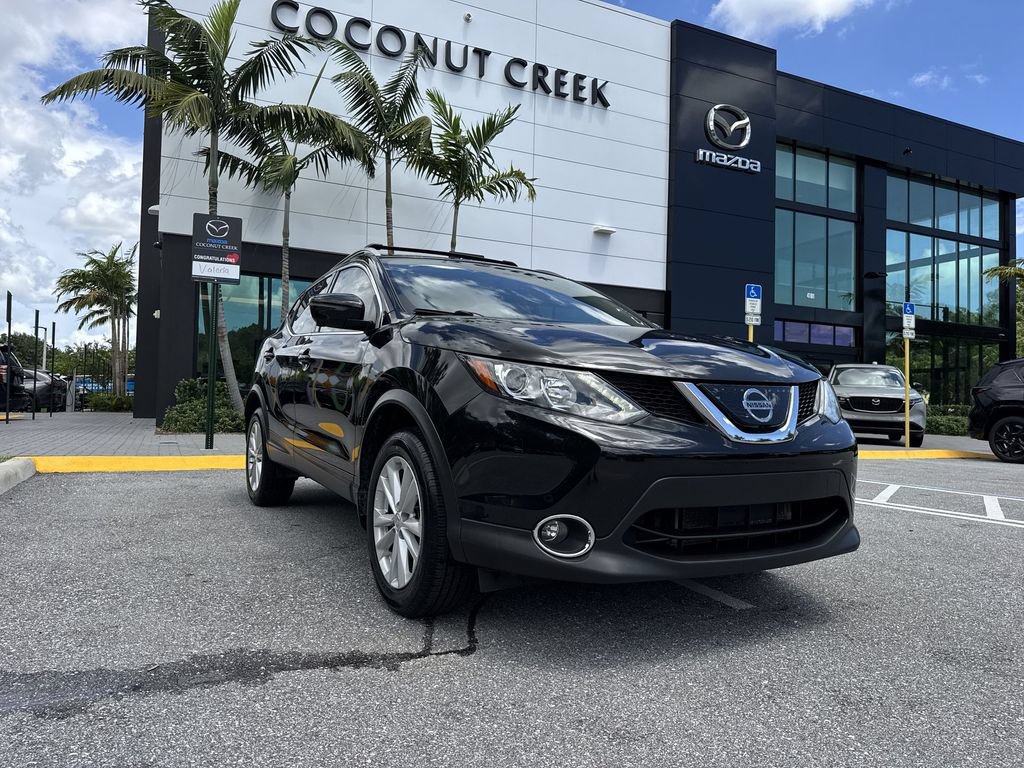 Used 2018 Nissan Rogue Sport SV w/ SV Technology Package AWD/4WD image 30