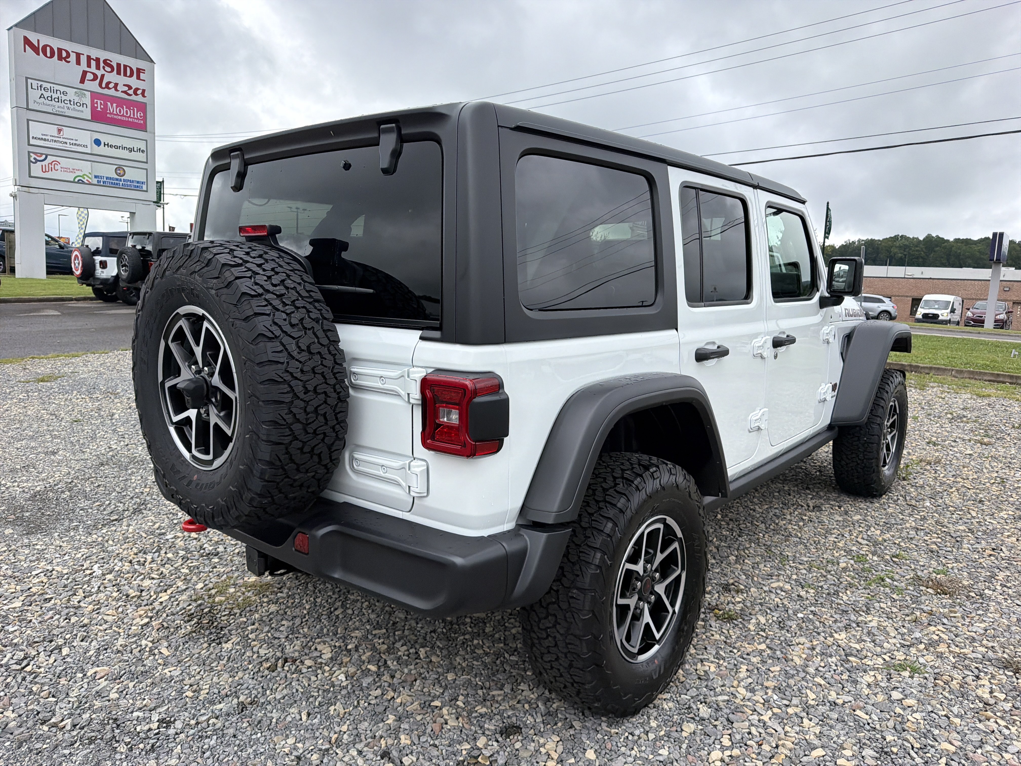 New 2027 Jeep Wrangler Unlimited Rubicon AWD/4WD image 6