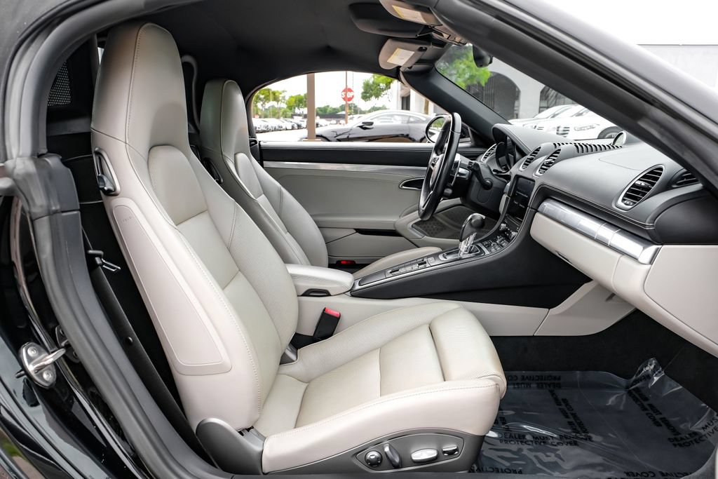 Used 2018 Porsche 718 Boxster S RWD image 35