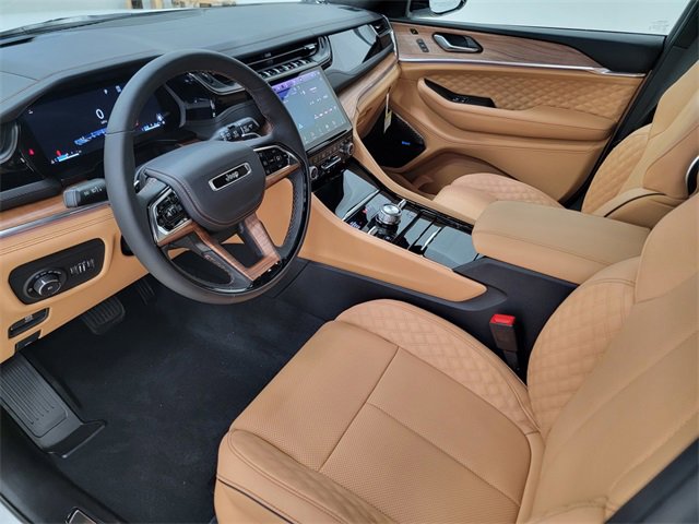 New 2025 Jeep Grand Cherokee L Summit image 13