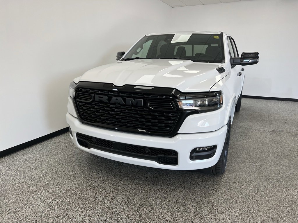 New 2026 RAM 1500 4x4 Crew Cab image 3