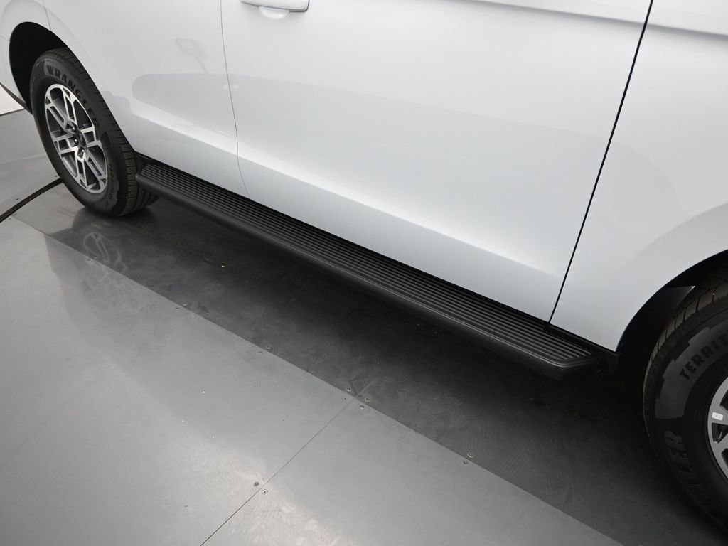 Certified 2025 Ford Expedition Active image 27