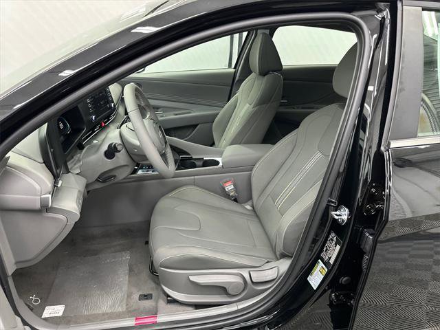 New 2026 Hyundai Elantra SEL Sport image 9