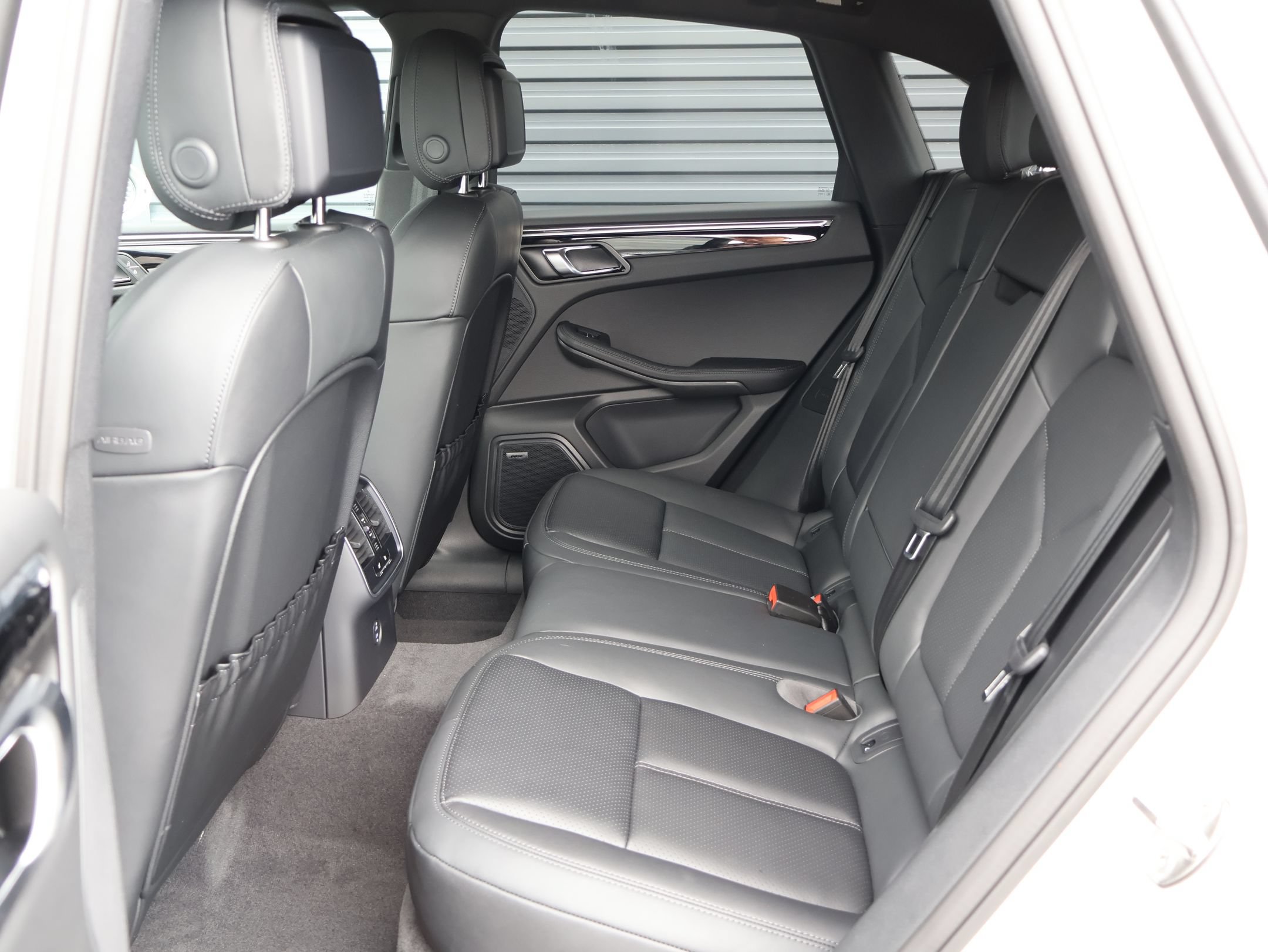 New 2026 Porsche Macan AWD/4WD image 26